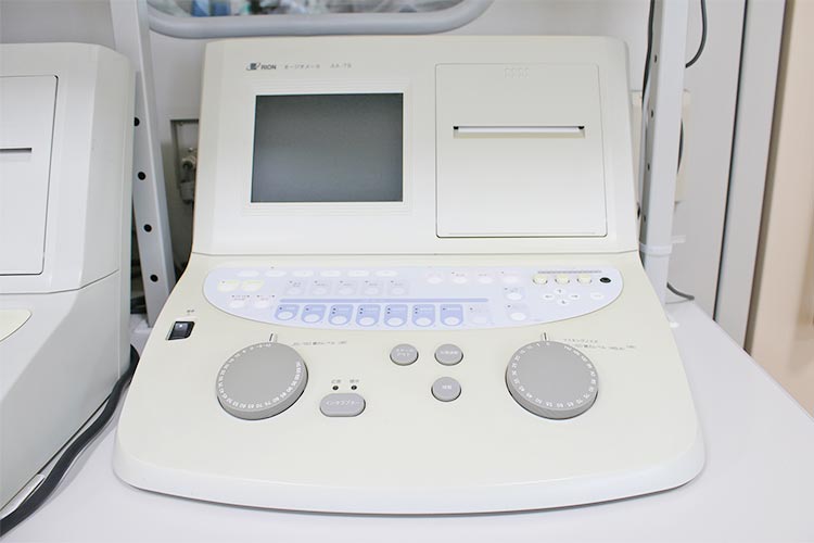 聴力検査機器（オージオメータ）